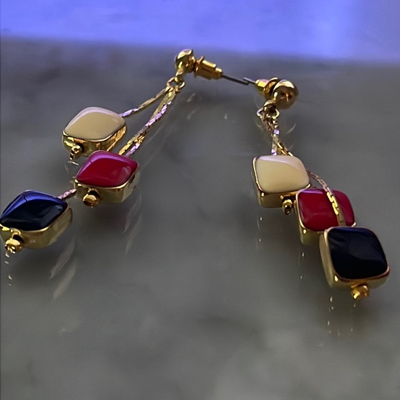 Earring Pair - Picture 6 of 8